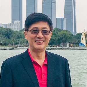 Caleb J Zhang