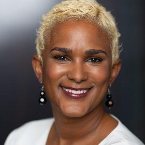 Jeaneen C Wallis
